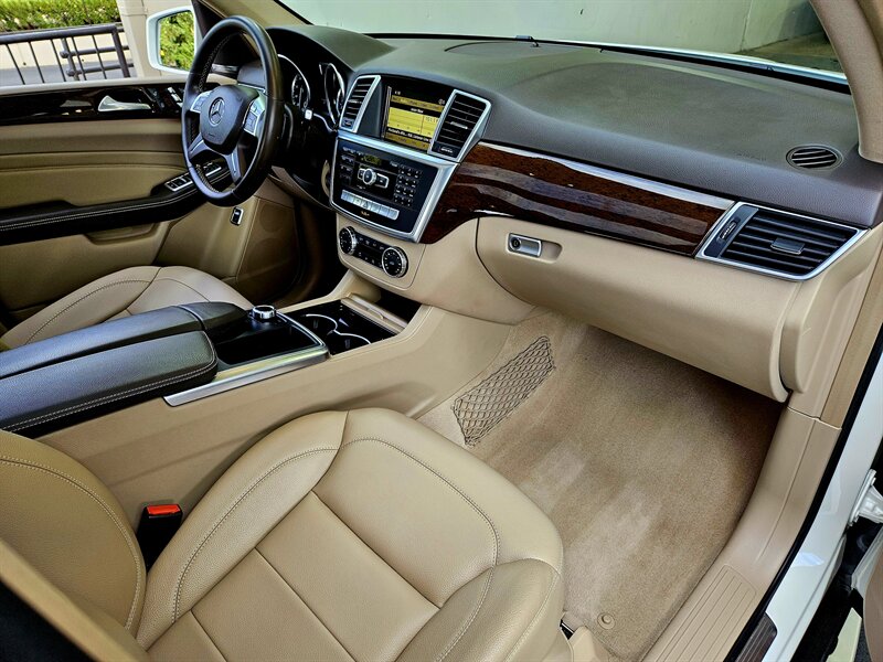 2012 Mercedes Benz ML 350 photo 14