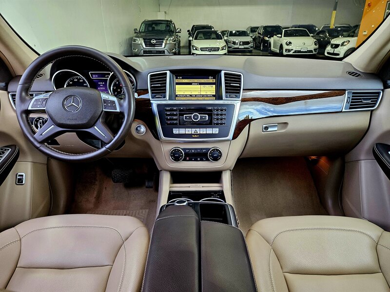 2012 Mercedes Benz ML 350 photo 16
