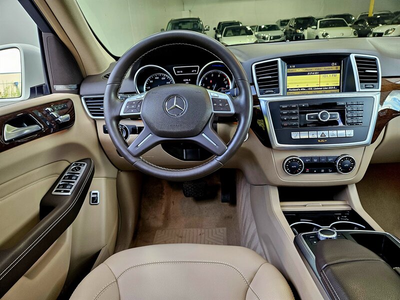 2012 Mercedes Benz ML 350 photo 17