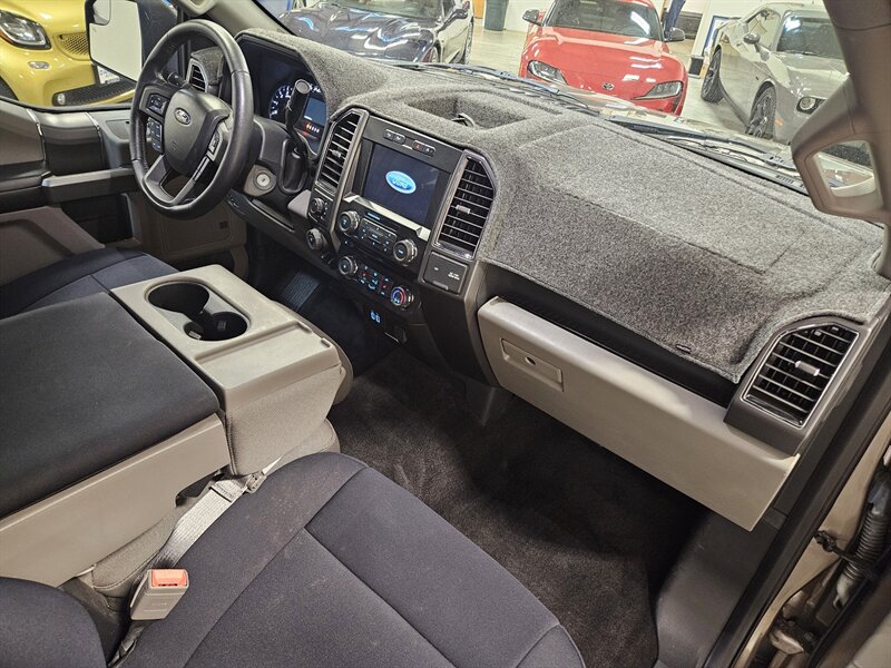 2018 Ford F-150 XLT   - Photo 2 - Hillsboro, OR 97124