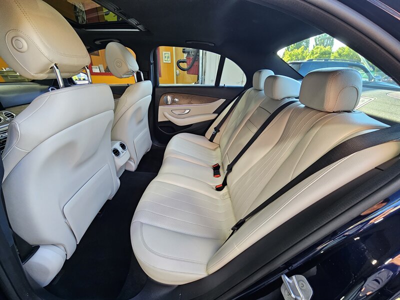 2017 Mercedes-Benz E 300 4MATIC - Photo 30 - Hillsboro, OR 97124