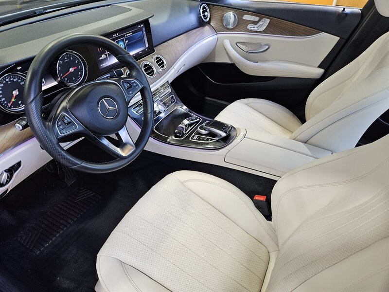 2017 Mercedes-Benz E 300 4MATIC - Photo 17 - Hillsboro, OR 97124