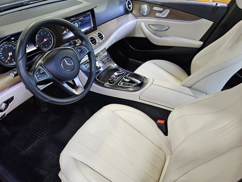 2017 Mercedes-Benz E 300 4MATIC - Photo 18 - Hillsboro, OR 97124