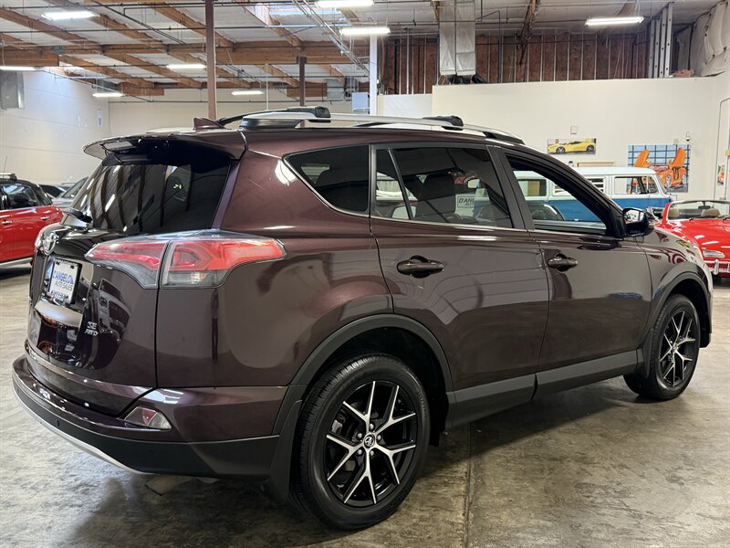 2016 Toyota RAV4 SE   - Photo 7 - Hillsboro, OR 97124