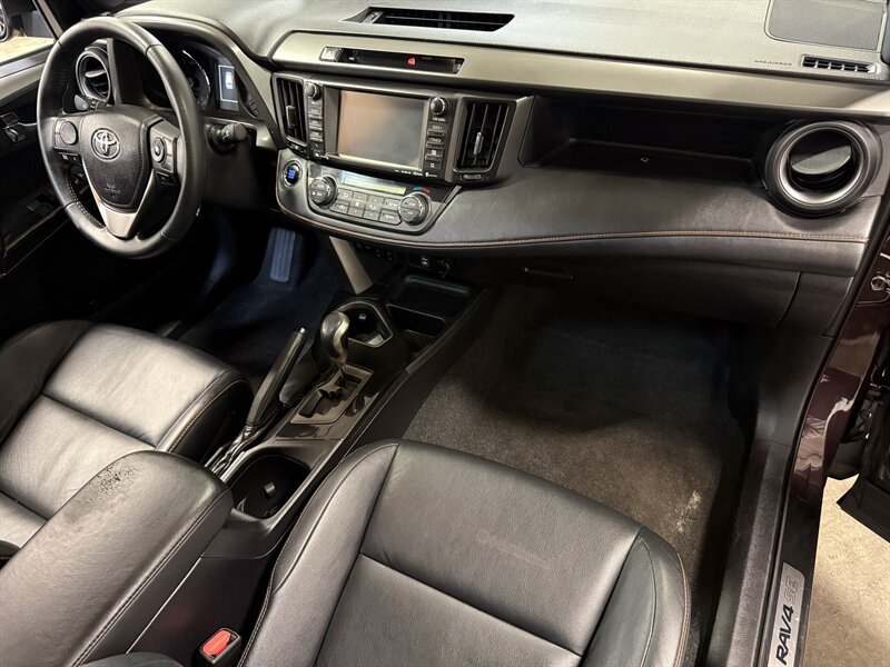 2016 Toyota RAV4 SE   - Photo 12 - Hillsboro, OR 97124