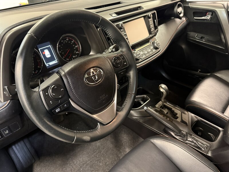 2016 Toyota RAV4 SE   - Photo 18 - Hillsboro, OR 97124