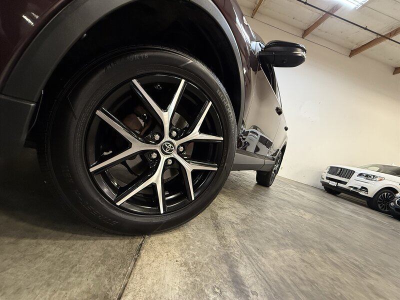 2016 Toyota RAV4 SE   - Photo 11 - Hillsboro, OR 97124
