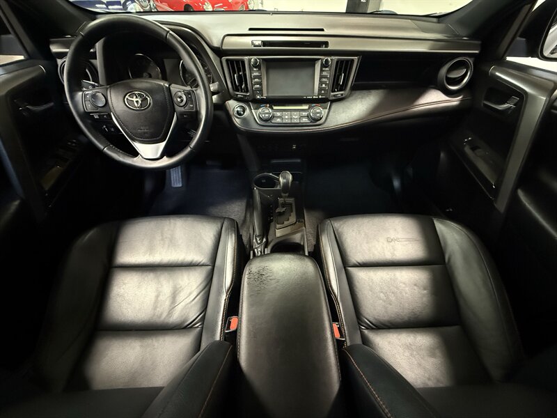 2016 Toyota RAV4 SE   - Photo 14 - Hillsboro, OR 97124