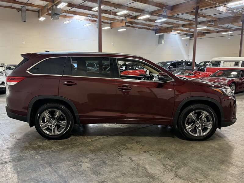 2019 Toyota Highlander Limited - Photo 8 - Hillsboro, OR 97124