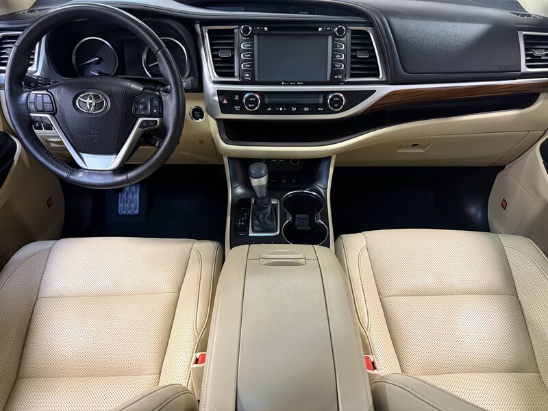 2019 Toyota Highlander Limited - Photo 14 - Hillsboro, OR 97124