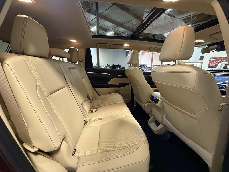 2019 Toyota Highlander Limited - Photo 32 - Hillsboro, OR 97124