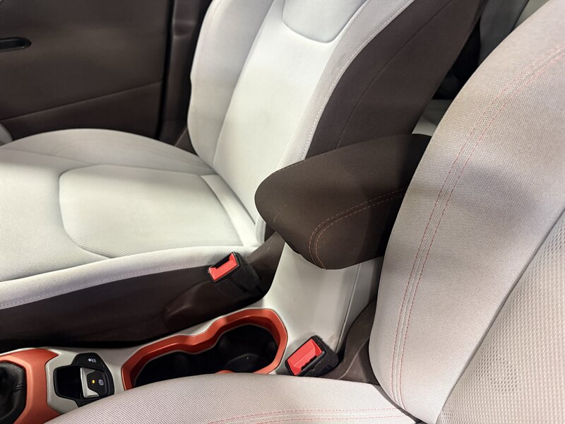 2015 Jeep Renegade Latitude - Photo 26 - Hillsboro, OR 97124