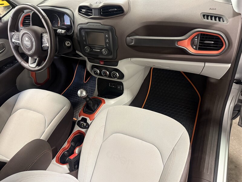 2015 Jeep Renegade Latitude - Photo 13 - Hillsboro, OR 97124