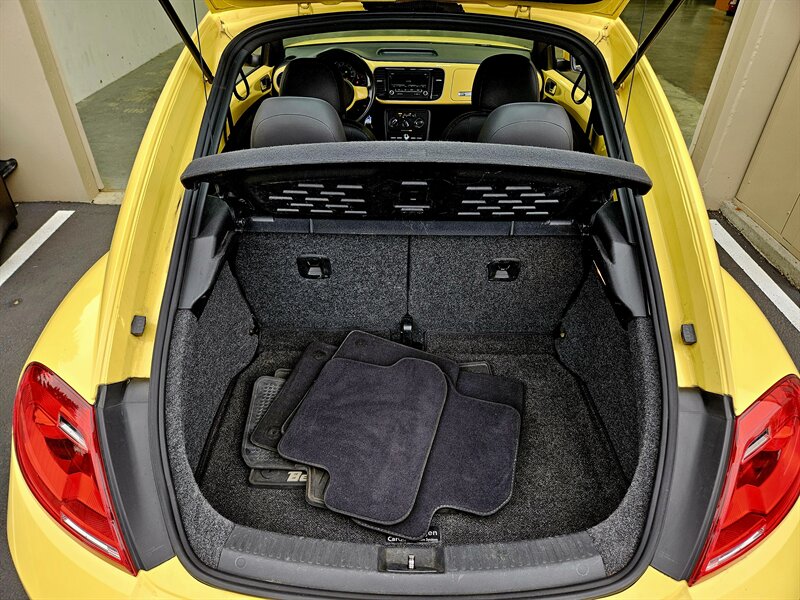 2012 Volkswagen Beetle-Classic 2.5L - Photo 29 - Hillsboro, OR 97124