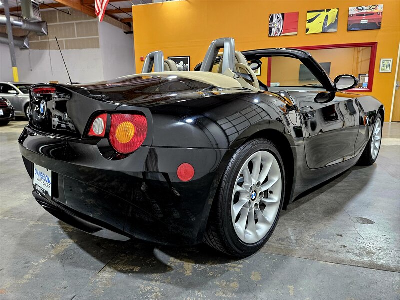 2004 BMW Z4 2.5i   - Photo 5 - Hillsboro, OR 97124