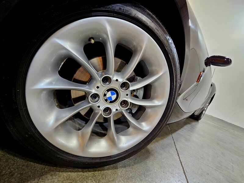 2004 BMW Z4 2.5i   - Photo 11 - Hillsboro, OR 97124