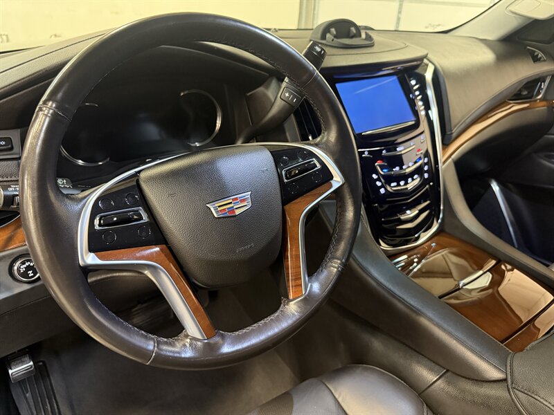 2018 Cadillac Escalade Luxury - Photo 18 - Hillsboro, OR 97124