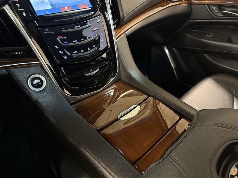 2018 Cadillac Escalade Luxury - Photo 25 - Hillsboro, OR 97124