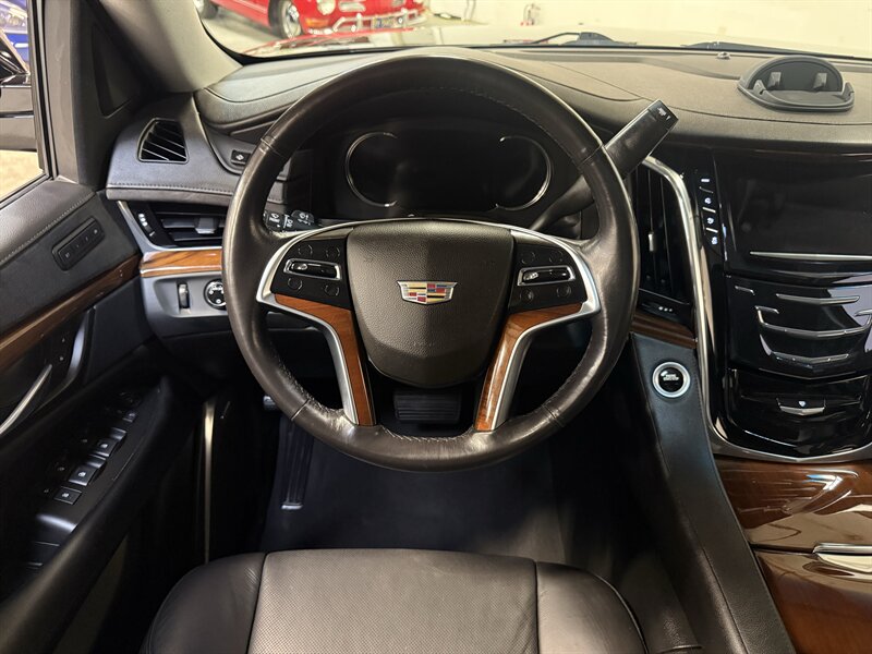 2018 Cadillac Escalade Luxury - Photo 16 - Hillsboro, OR 97124