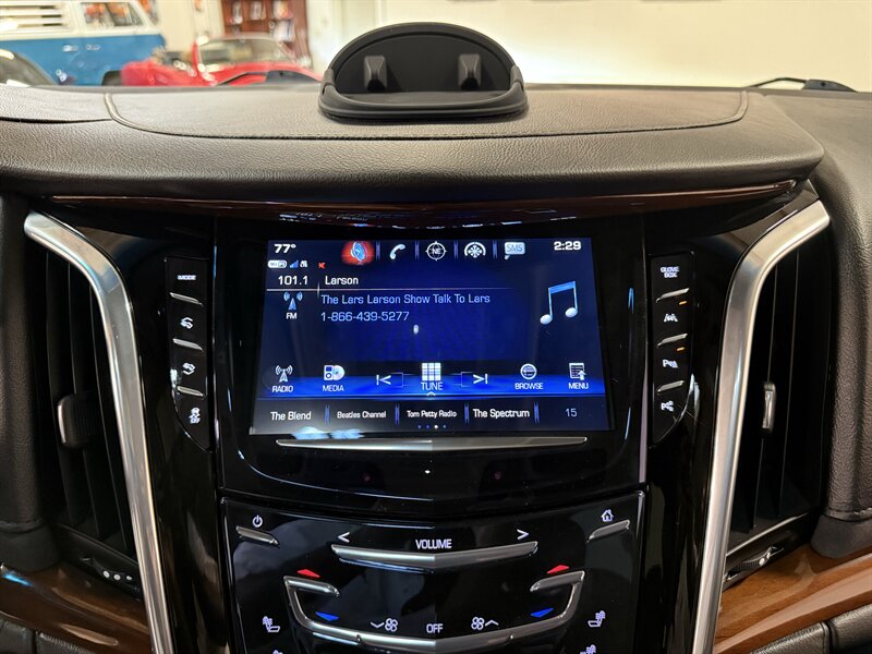 2018 Cadillac Escalade Luxury - Photo 22 - Hillsboro, OR 97124