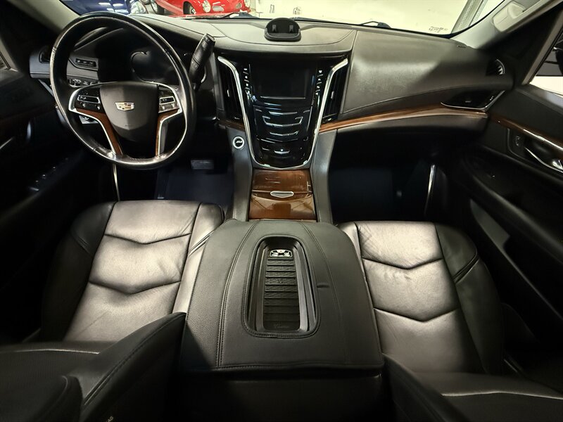 2018 Cadillac Escalade Luxury - Photo 14 - Hillsboro, OR 97124