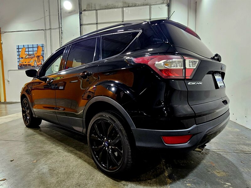 2017 Ford Escape SE   - Photo 6 - Hillsboro, OR 97124