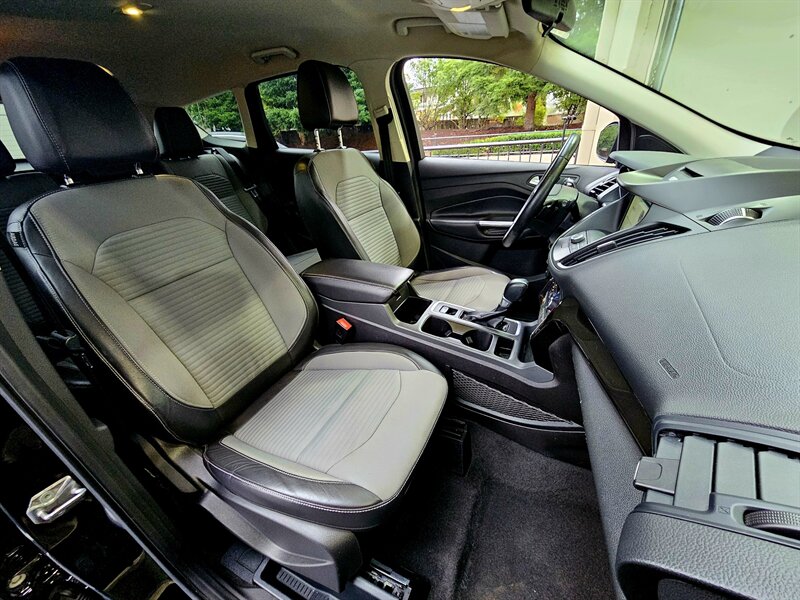 2017 Ford Escape SE   - Photo 14 - Hillsboro, OR 97124