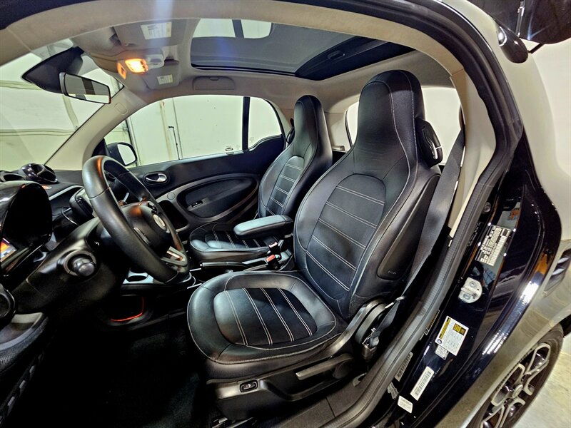 2017 Smart fortwo prime - Photo 26 - Hillsboro, OR 97124