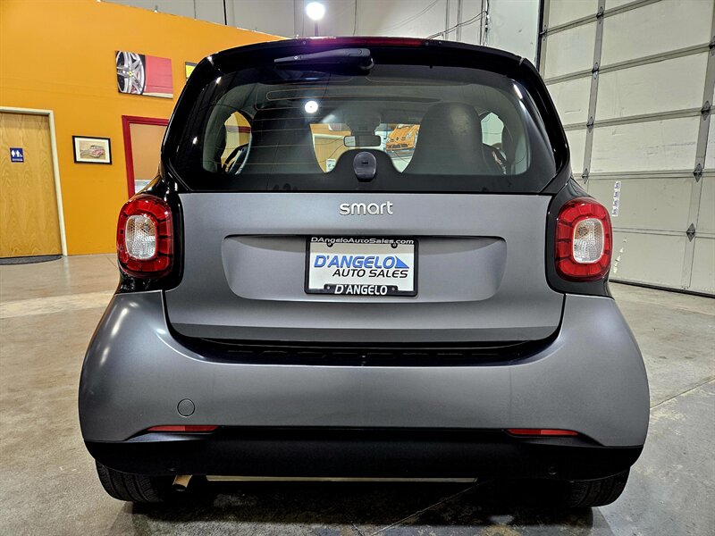 2017 Smart fortwo prime - Photo 7 - Hillsboro, OR 97124