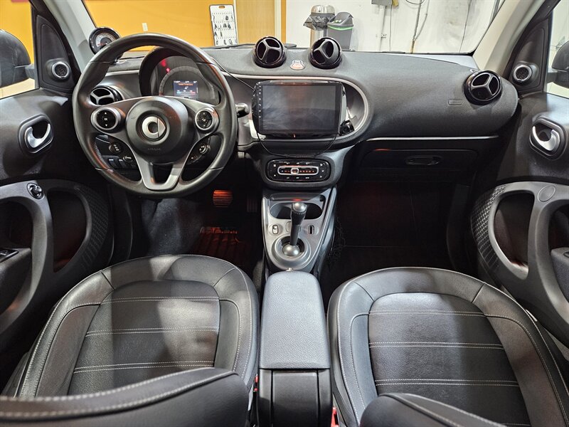 2017 Smart fortwo prime - Photo 15 - Hillsboro, OR 97124