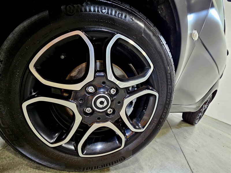 2017 Smart fortwo prime - Photo 11 - Hillsboro, OR 97124