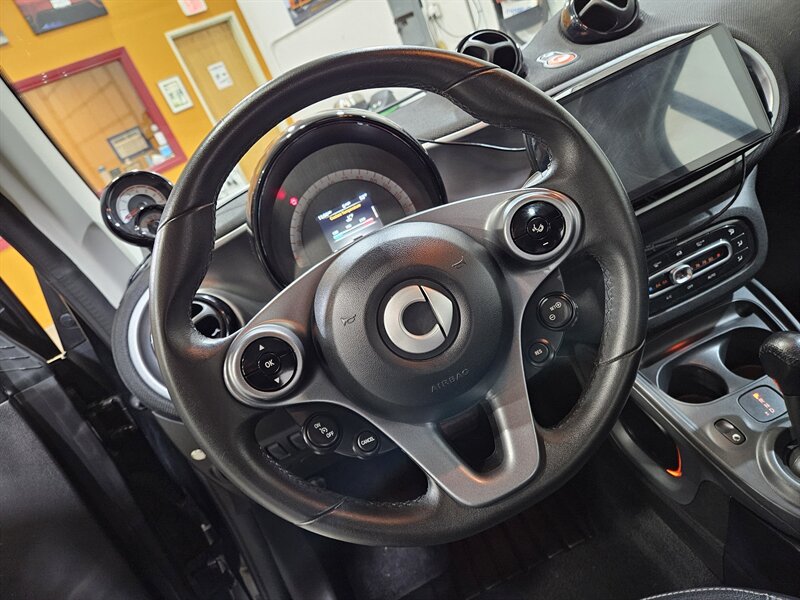 2017 Smart fortwo prime - Photo 20 - Hillsboro, OR 97124
