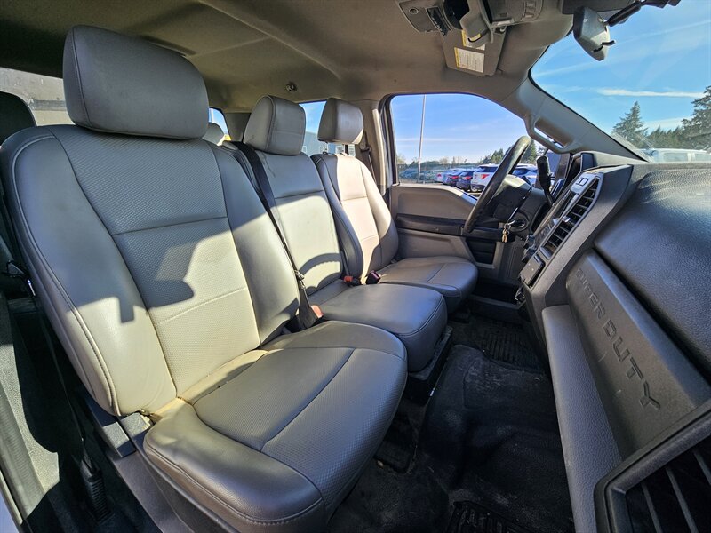 2020 Ford F-550 Super Duty   - Photo 14 - Hillsboro, OR 97124