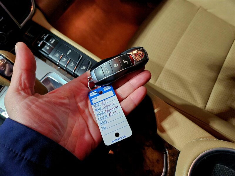 2012 Porsche Panamera   - Photo 37 - Hillsboro, OR 97124