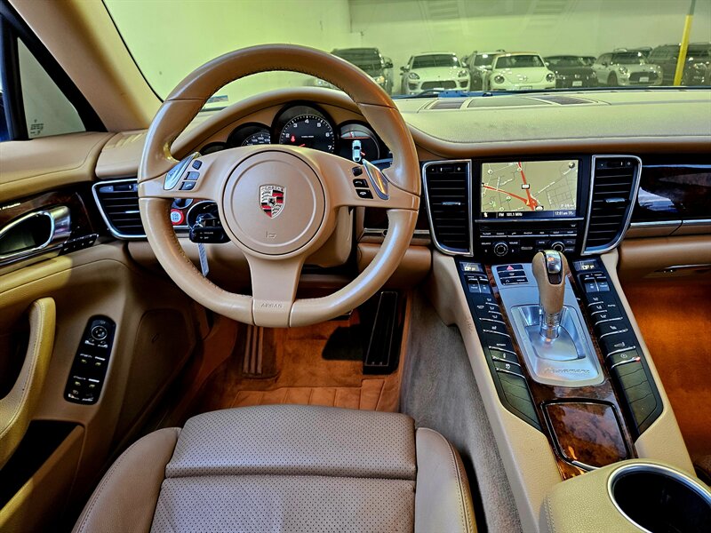 2012 Porsche Panamera   - Photo 17 - Hillsboro, OR 97124