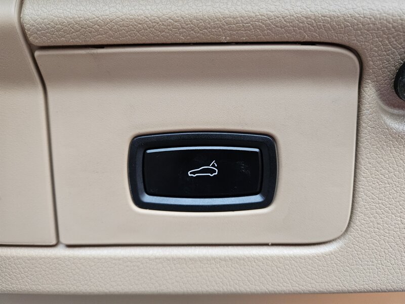 2012 Porsche Panamera   - Photo 33 - Hillsboro, OR 97124