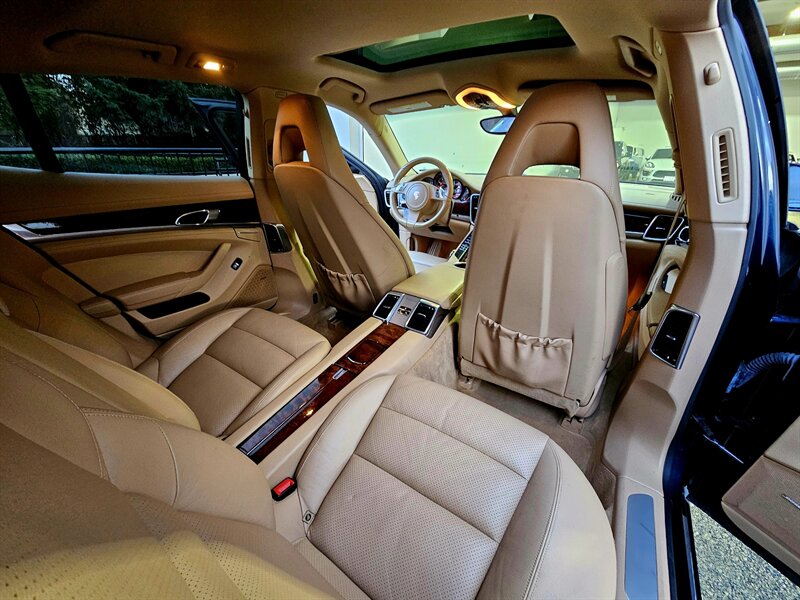 2012 Porsche Panamera   - Photo 34 - Hillsboro, OR 97124
