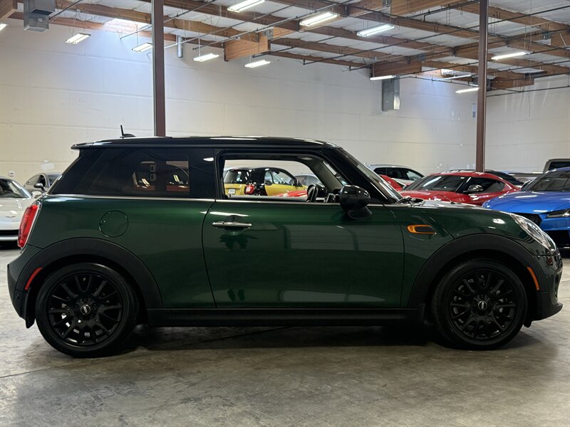 2017 MINI Hardtop 2 Door Cooper - Photo 8 - Hillsboro, OR 97124