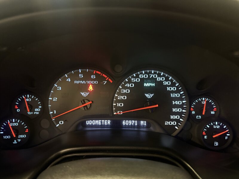 2002 Chevrolet Corvette   - Photo 18 - Hillsboro, OR 97124