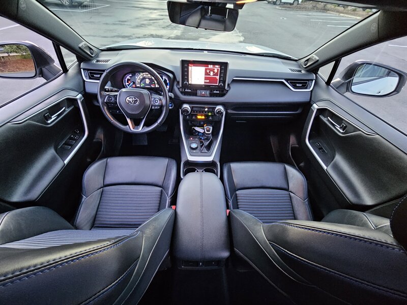 2020 Toyota RAV4 Hybrid XSE   - Photo 22 - Hillsboro, OR 97124