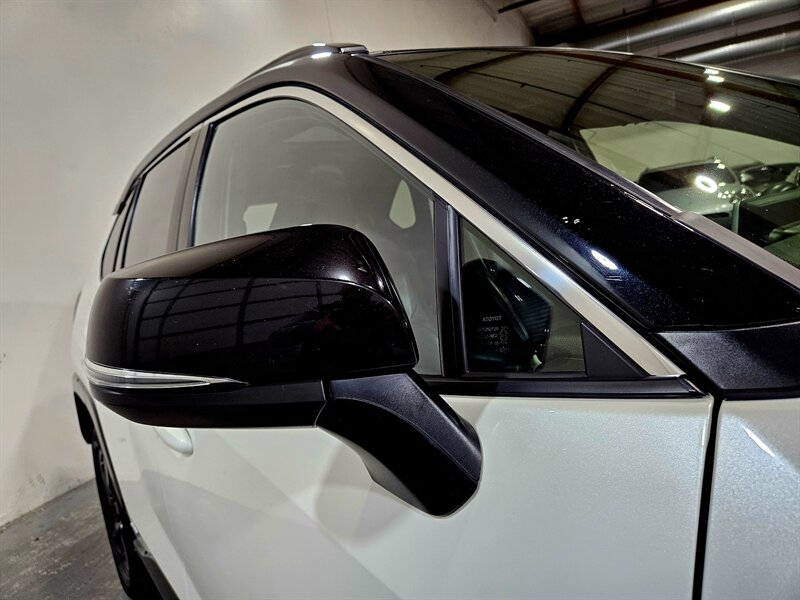 2020 Toyota RAV4 Hybrid XSE   - Photo 13 - Hillsboro, OR 97124