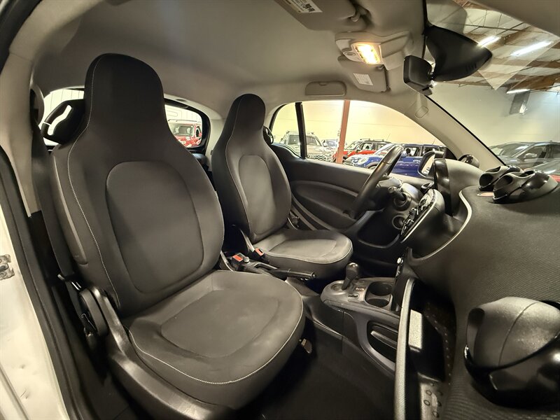 2016 Smart fortwo passion - Photo 14 - Hillsboro, OR 97124