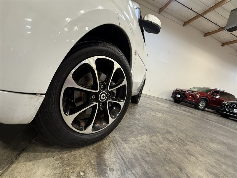 2016 Smart fortwo passion - Photo 12 - Hillsboro, OR 97124