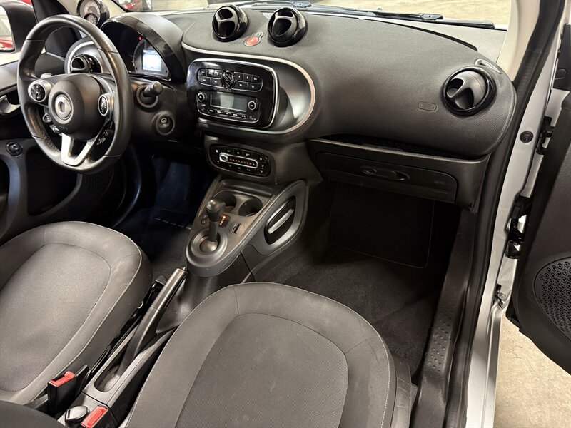 2016 Smart fortwo passion - Photo 13 - Hillsboro, OR 97124