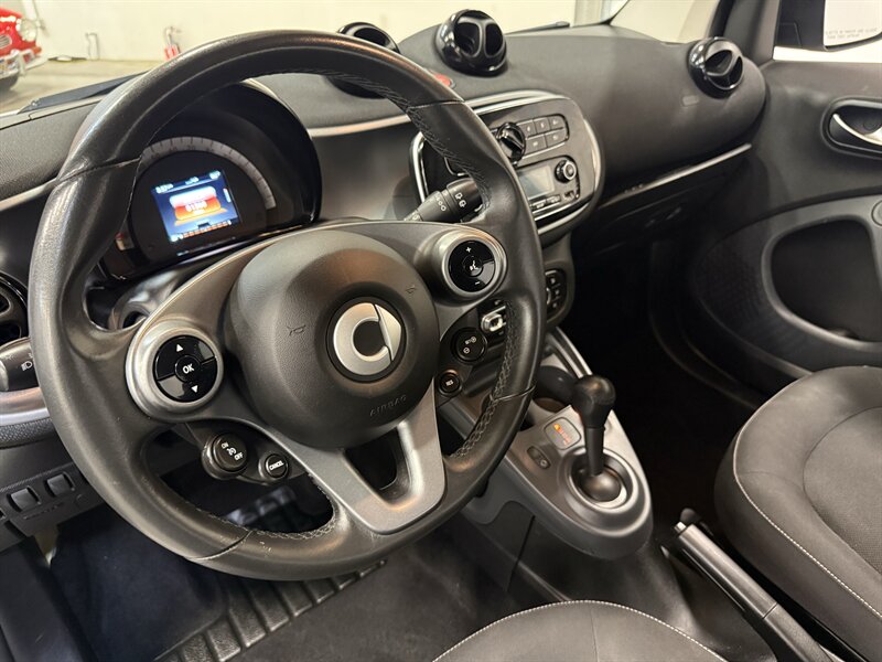 2016 Smart fortwo passion - Photo 19 - Hillsboro, OR 97124