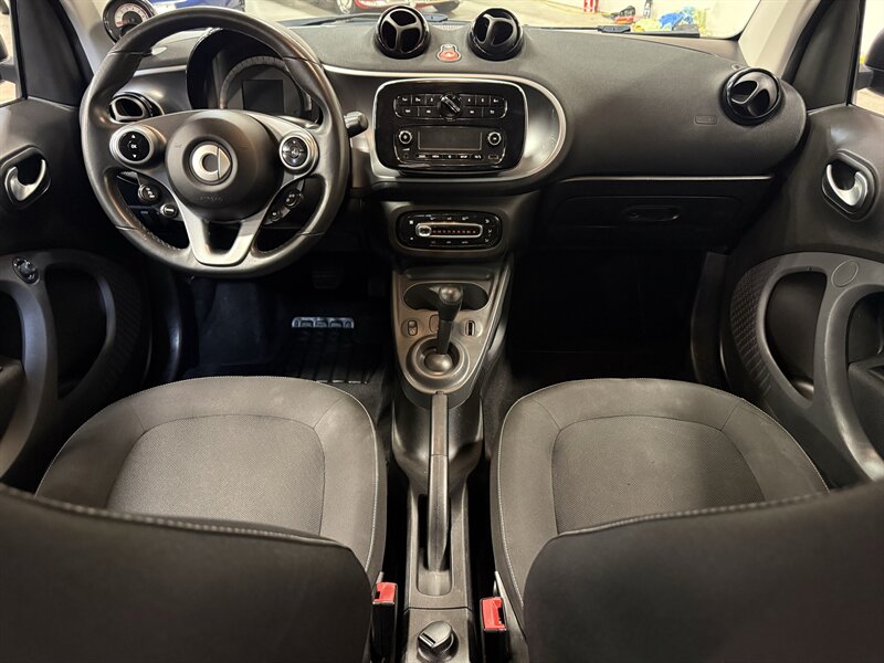 2016 Smart fortwo passion - Photo 16 - Hillsboro, OR 97124