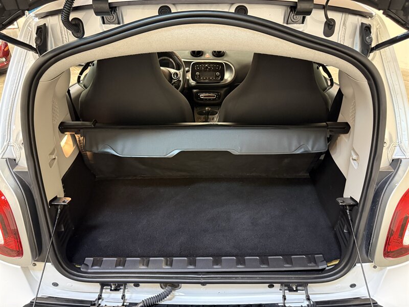 2016 Smart fortwo passion - Photo 29 - Hillsboro, OR 97124