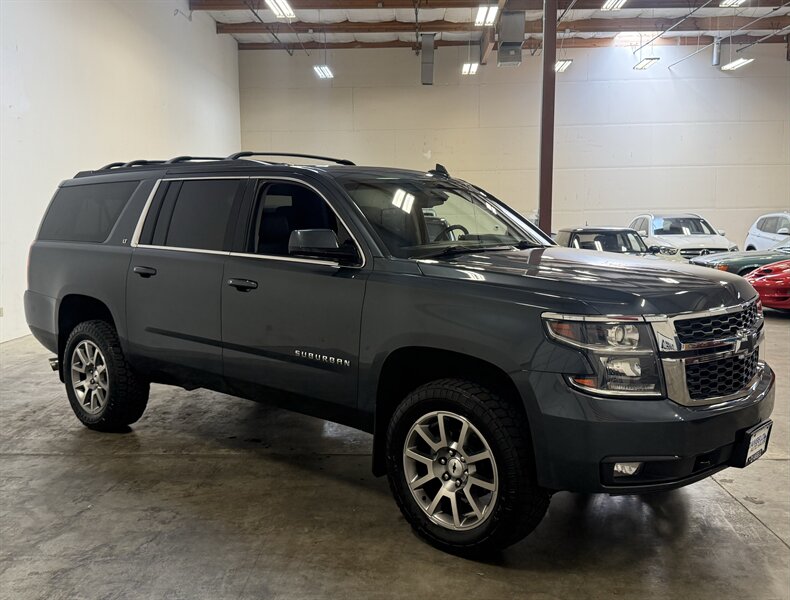 2019 Chevrolet Suburban LT - Photo 10 - Hillsboro, OR 97124