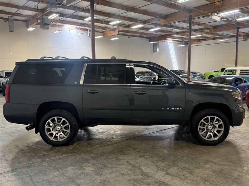 2019 Chevrolet Suburban LT - Photo 9 - Hillsboro, OR 97124