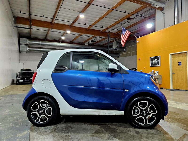2016 Smart fortwo pure - Photo 5 - Hillsboro, OR 97124